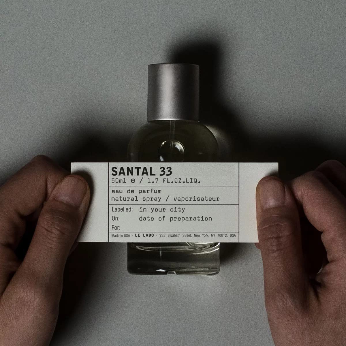 Santal 33 " No huele a perfume común. Huele a presencia." Para hombres y mujeres