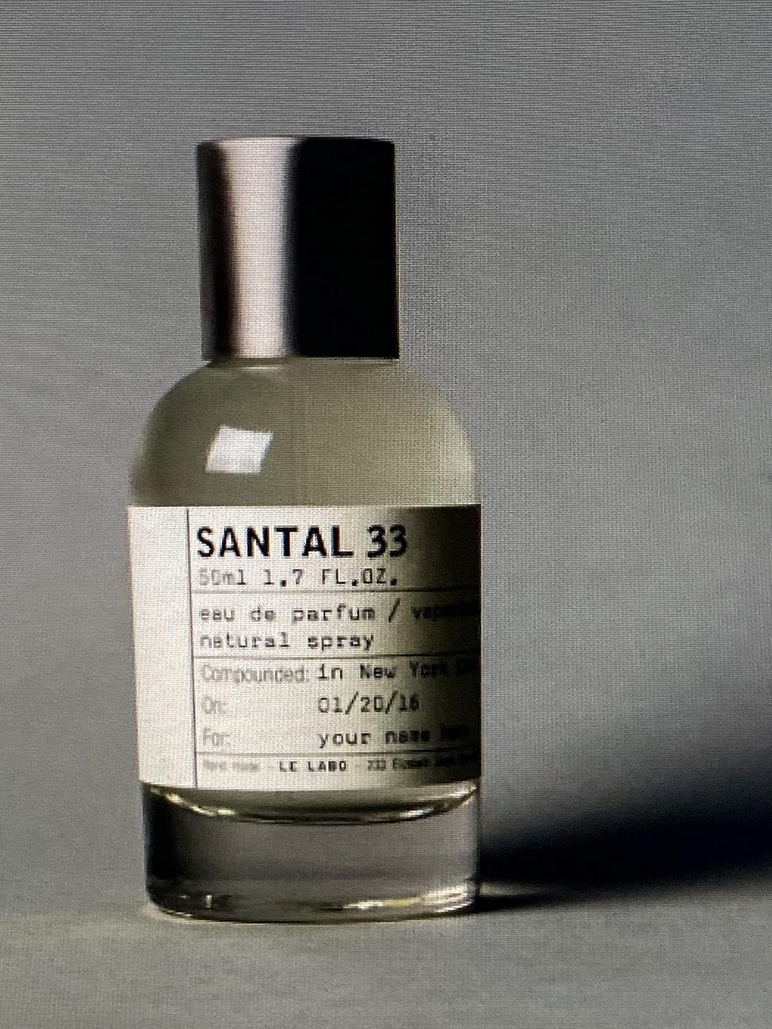 Santal 33 " No huele a perfume común. Huele a presencia." Para hombres y mujeres
